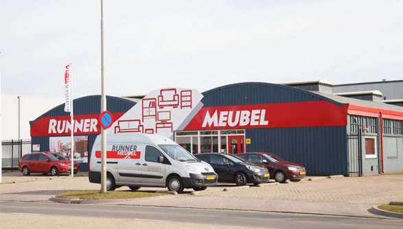 Het pand van Runner Meubel aan de Zwettestraat in Leeuwarden