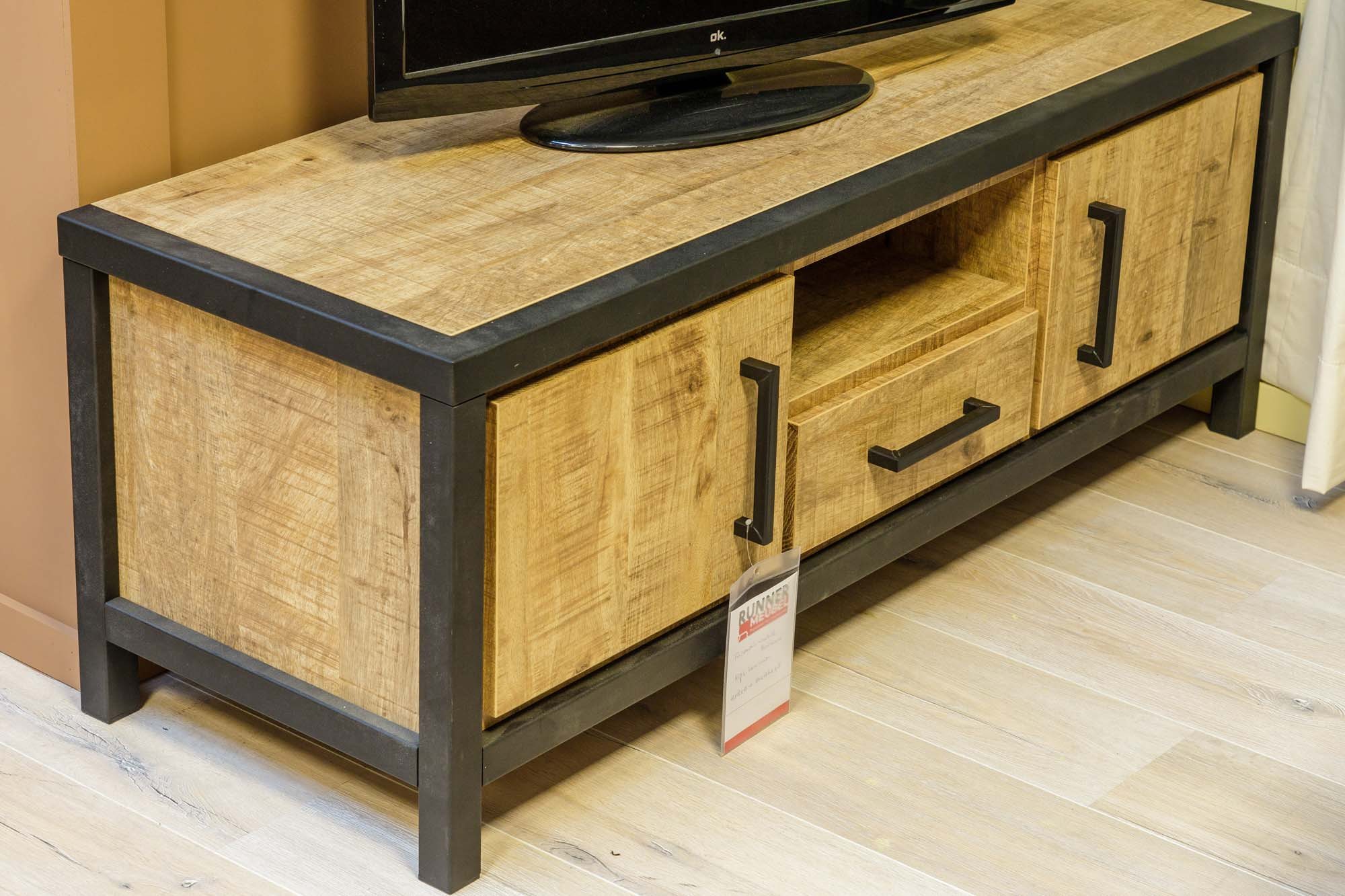 Tv meubel Brisbane